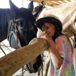 Meet your Posher, Debi